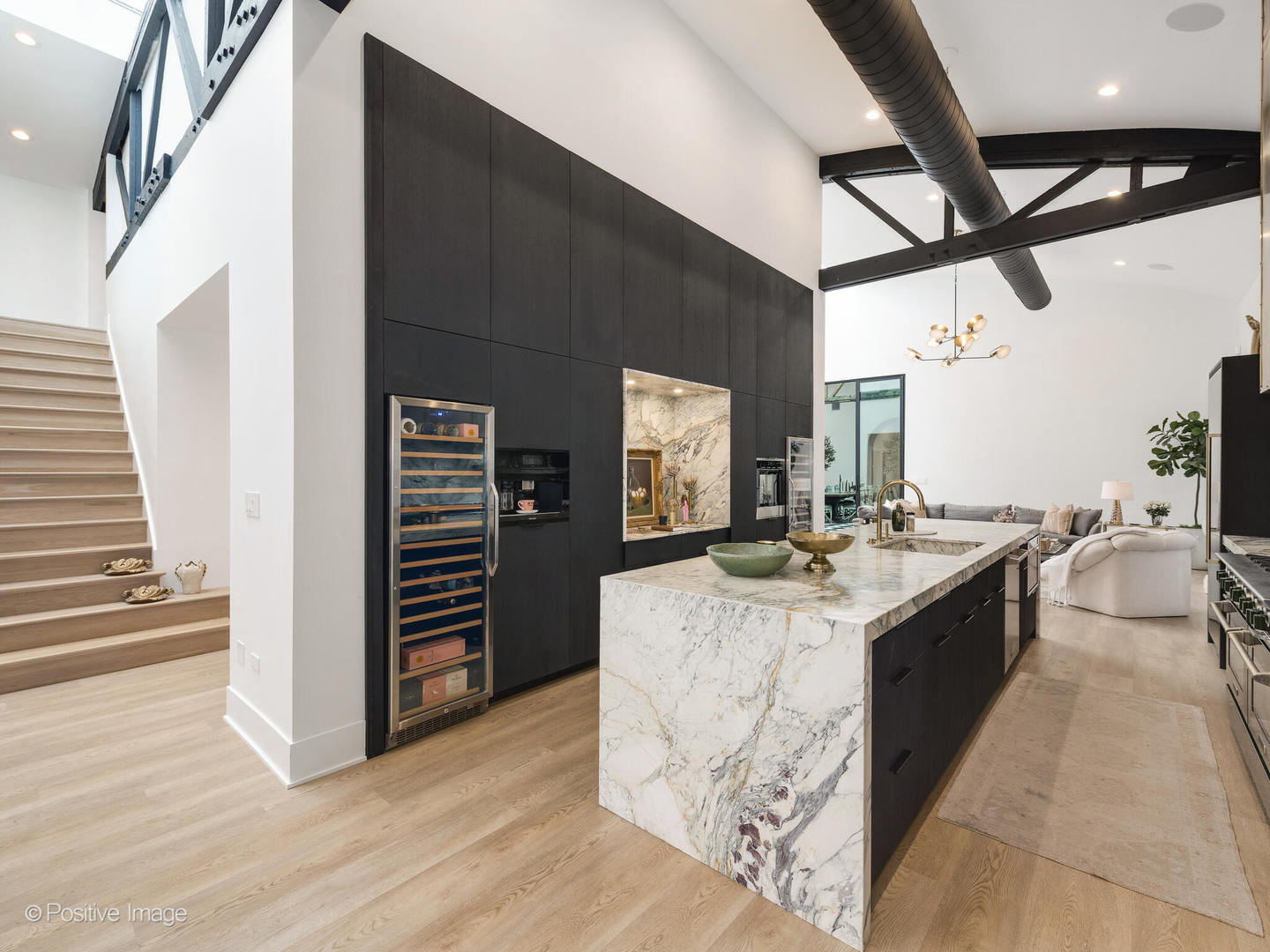2733 N Pulaski Road