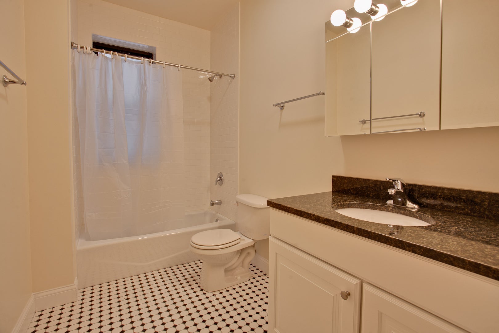 5419 S Hyde Park Boulevard 2