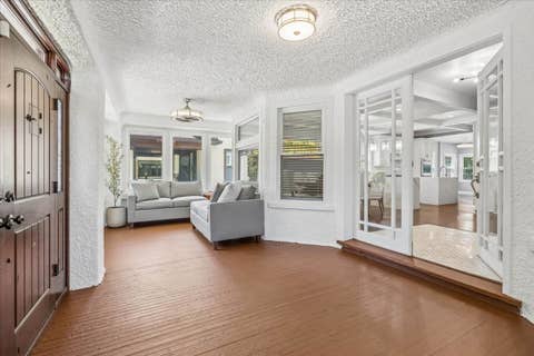 Tiny photo for 511 S Elmwood Avenue, Oak Park, IL 60304 (MLS # 12720853)