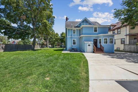 Tiny photo for 511 S Elmwood Avenue, Oak Park, IL 60304 (MLS # 12720853)