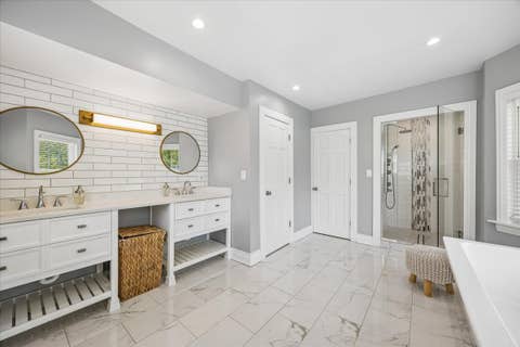 Tiny photo for 511 S Elmwood Avenue, Oak Park, IL 60304 (MLS # 12720853)