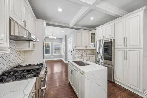 Tiny photo for 511 S Elmwood Avenue, Oak Park, IL 60304 (MLS # 12720853)