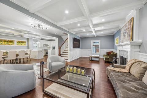 Tiny photo for 511 S Elmwood Avenue, Oak Park, IL 60304 (MLS # 12720853)