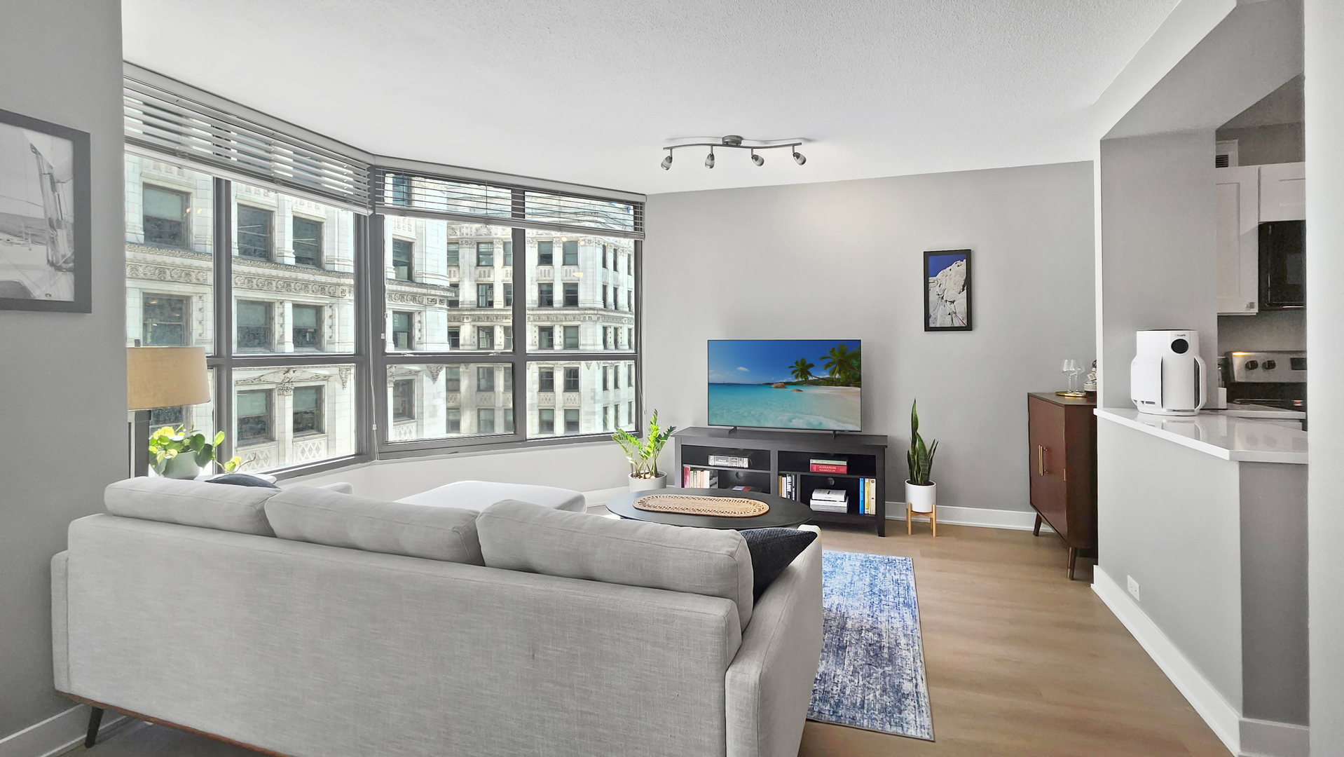 405 N WABASH Avenue 1512