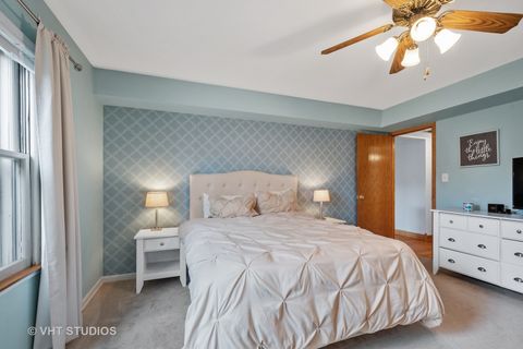 Tiny photo for 235 W Johnson Street #1B, Palatine, IL 60067 (MLS # 12559313)