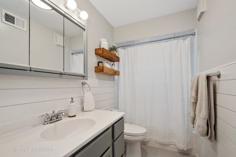 Tiny photo for 235 W Johnson Street #1B, Palatine, IL 60067 (MLS # 12559313)