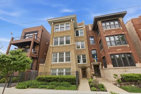 Photo of 1468 W Balmoral Avenue #3, Chicago, IL 60640 (MLS # 12639941)
