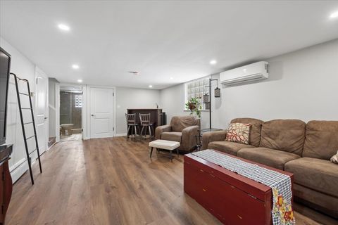 Tiny photo for 6340 N Indian Road, Chicago, IL 60646 (MLS # 12639731)