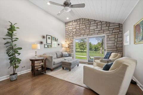 Tiny photo for 6340 N Indian Road, Chicago, IL 60646 (MLS # 12639731)