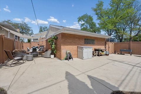 Tiny photo for 6340 N Indian Road, Chicago, IL 60646 (MLS # 12639731)