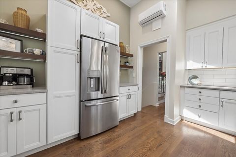 Tiny photo for 6340 N Indian Road, Chicago, IL 60646 (MLS # 12639731)
