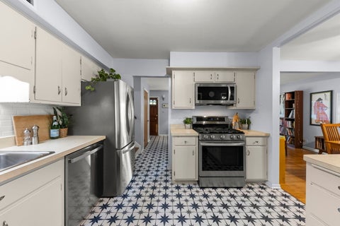Tiny photo for 846 HAMMERSCHMIDT Avenue, Lombard, IL 60148 (MLS # 12747399)