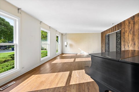 Tiny photo for 937 Sutton Drive, Northbrook, IL 60062 (MLS # 12776936)