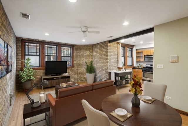 7034 N Paulina Street G