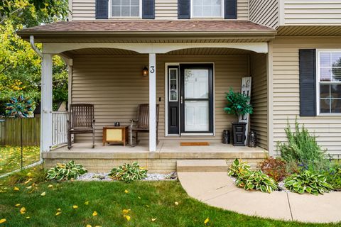 Tiny photo for 3 Kylemore Road, Bloomington, IL 61704 (MLS # 12471980)