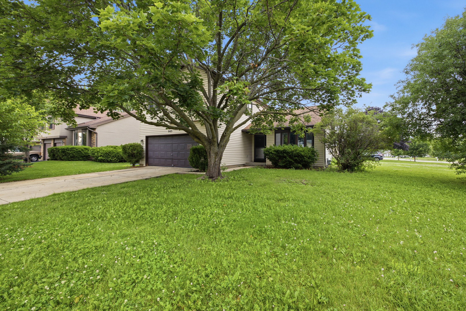 983 Valleyview Drive