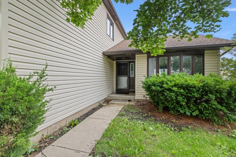 Tiny photo for 983 Valleyview Drive, Bartlett, IL 60103 (MLS # 12690498)
