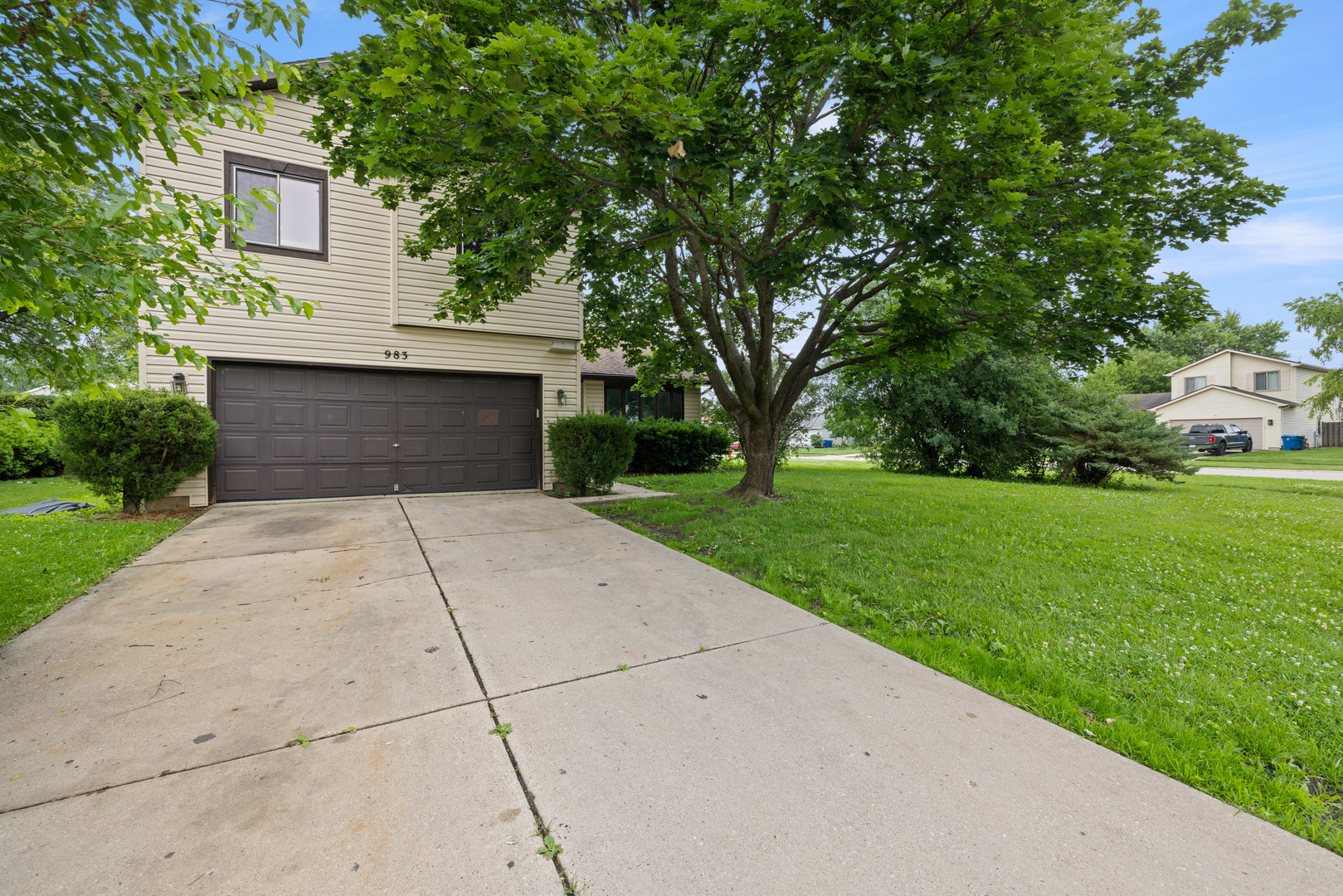 983 Valleyview Drive
