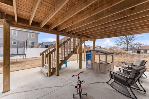 Tiny photo for 3717 N BIRCHWOOD Avenue, Davenport, IA 52806 (MLS # 12634304)