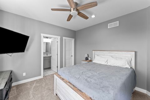 Tiny photo for 3717 N BIRCHWOOD Avenue, Davenport, IA 52806 (MLS # 12634304)