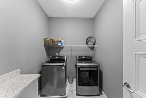 Tiny photo for 3717 N BIRCHWOOD Avenue, Davenport, IA 52806 (MLS # 12634304)