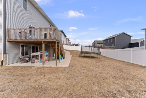 Tiny photo for 3717 N BIRCHWOOD Avenue, Davenport, IA 52806 (MLS # 12634304)