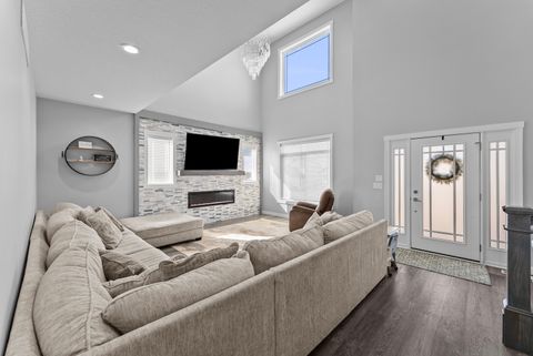 Tiny photo for 3717 N BIRCHWOOD Avenue, Davenport, IA 52806 (MLS # 12634304)