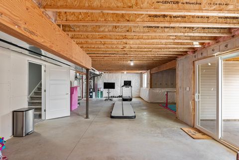 Tiny photo for 3717 N BIRCHWOOD Avenue, Davenport, IA 52806 (MLS # 12634304)
