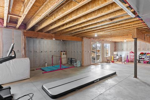 Tiny photo for 3717 N BIRCHWOOD Avenue, Davenport, IA 52806 (MLS # 12634304)