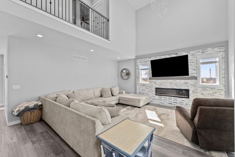 Tiny photo for 3717 N BIRCHWOOD Avenue, Davenport, IA 52806 (MLS # 12634304)