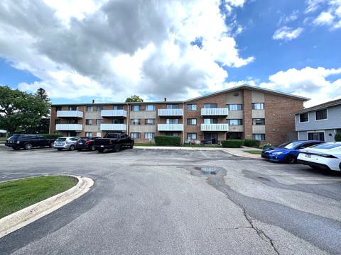 Tiny photo for 2000 Bayside Drive #110, Palatine, IL 60074 (MLS # 12733094)