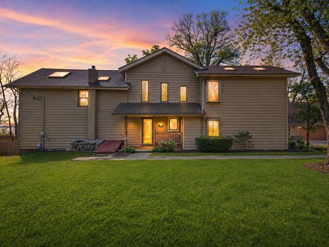 Photo of 19W681 109th Street, Lemont, IL 60439 (MLS # 12627654)