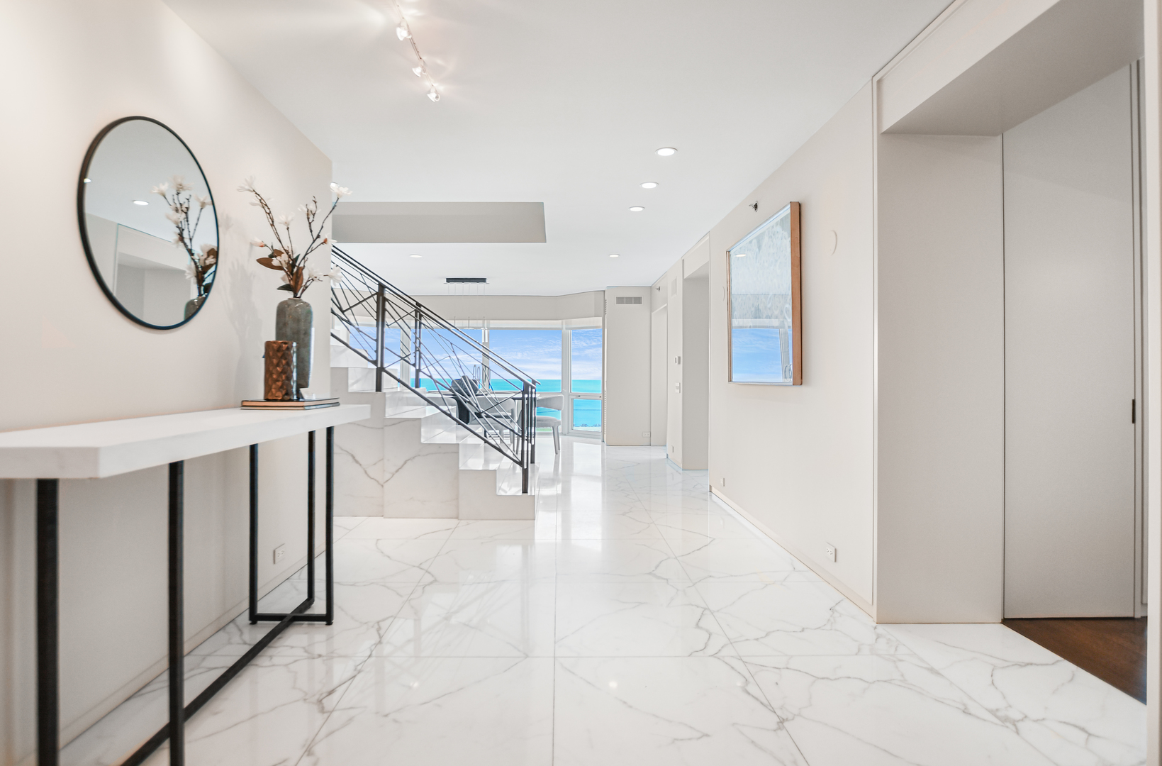100 E Huron Street 4803