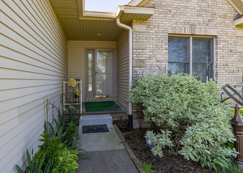 Tiny photo for 5513 BARABOO Court #0, Davenport, IA 52804 (MLS # 12660952)