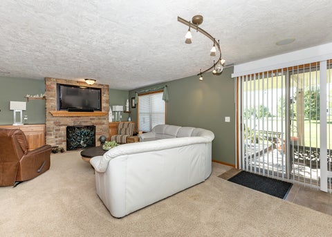 Tiny photo for 5513 BARABOO Court #0, Davenport, IA 52804 (MLS # 12660952)