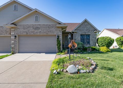 Photo of 5513 BARABOO Court #0, Davenport, IA 52804 (MLS # 12660952)