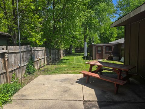 Tiny photo for 865 Riverside Drive, South Elgin, IL 60177 (MLS # 12630825)