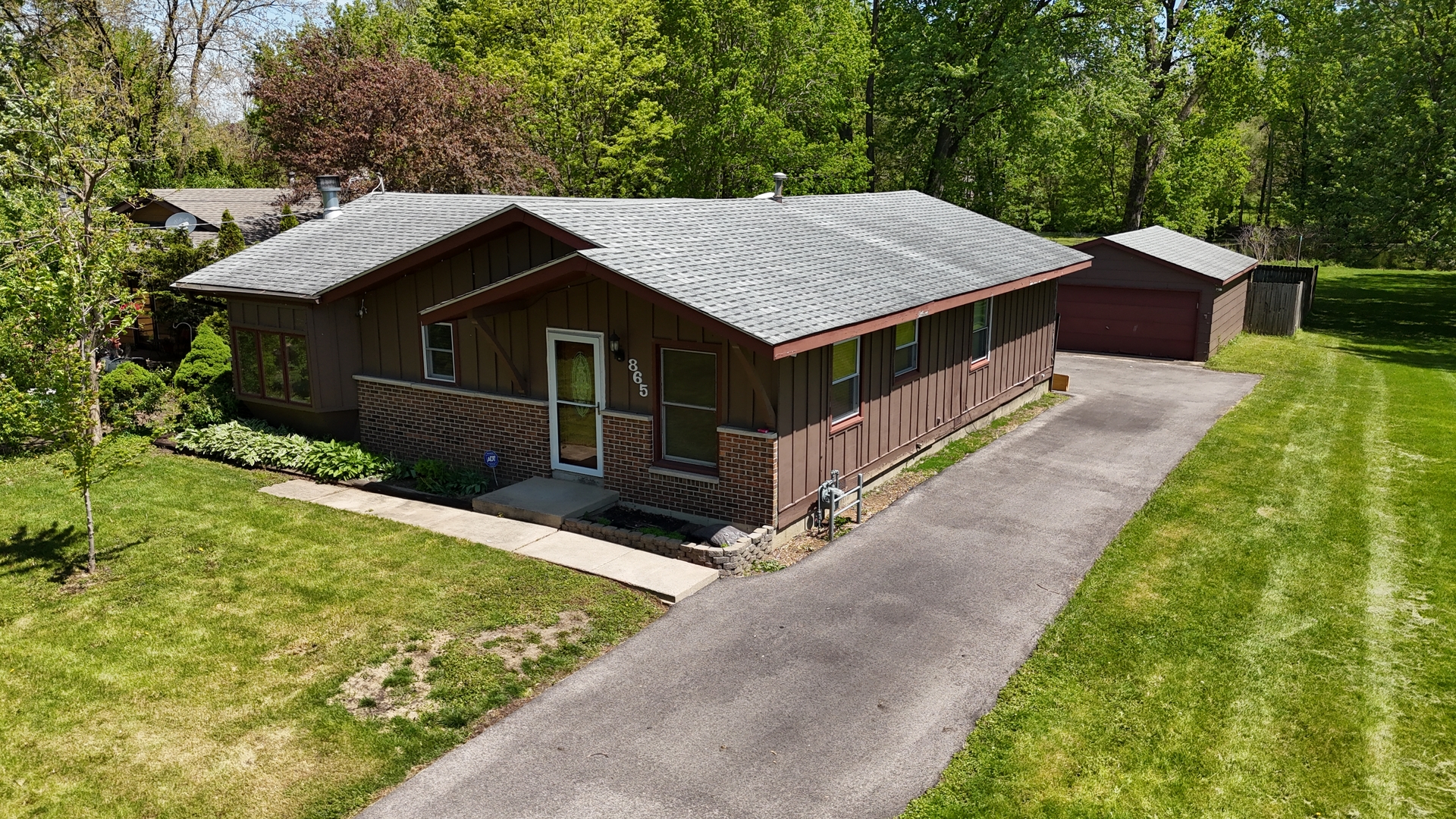 865 Riverside Drive