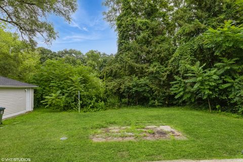 Tiny photo for 14727 Riverside Drive, South Holland, IL 60473 (MLS # 12539358)