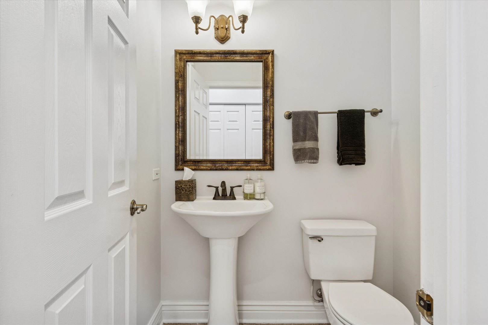 Plainfield, Illinois 60586, United States, 3 Bedrooms Bedrooms, ,3 BathroomsBathrooms,Residential,Contingent,235818