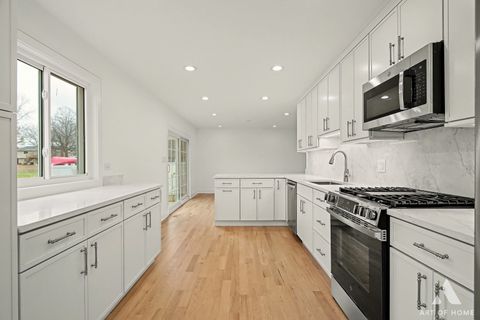 Tiny photo for 2551 Yellow Star Street, Woodridge, IL 60517 (MLS # 12544942)