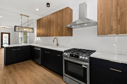 Tiny photo for 8114 S Paxton Avenue, Chicago, IL 60617 (MLS # 12521897)