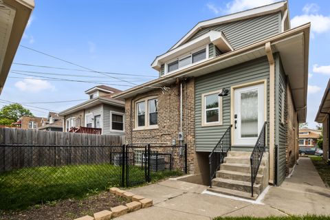 Tiny photo for 8114 S Paxton Avenue, Chicago, IL 60617 (MLS # 12521897)