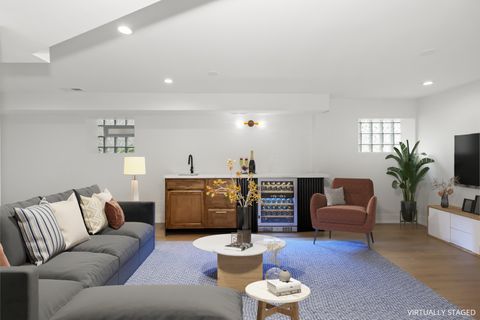 Tiny photo for 8114 S Paxton Avenue, Chicago, IL 60617 (MLS # 12521897)