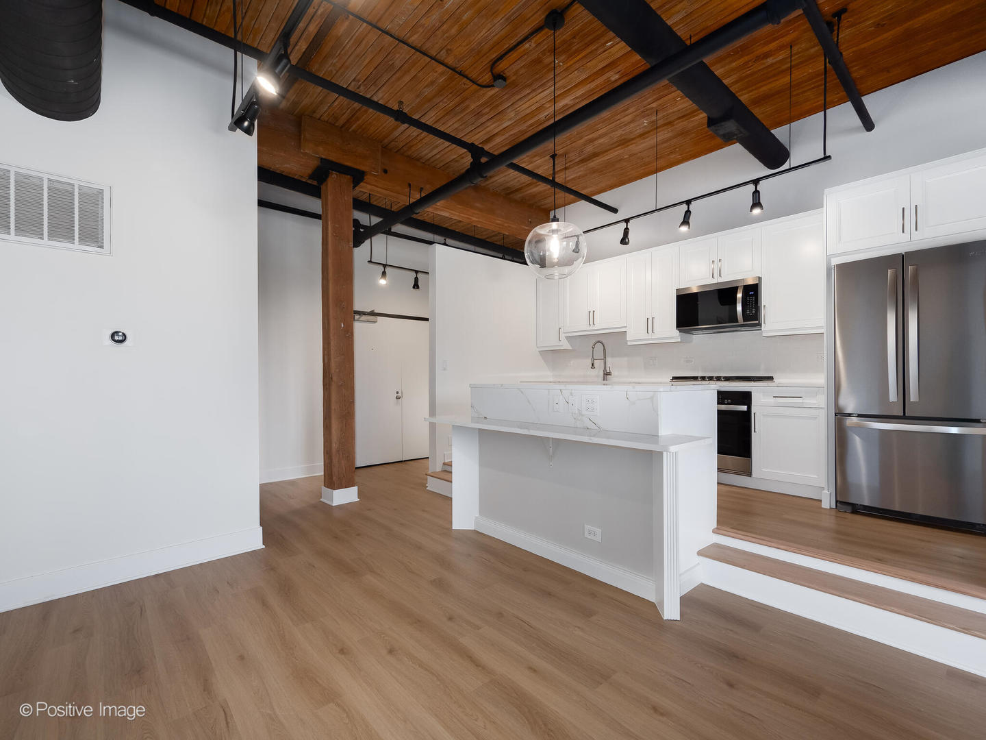1725 W NORTH Avenue 305