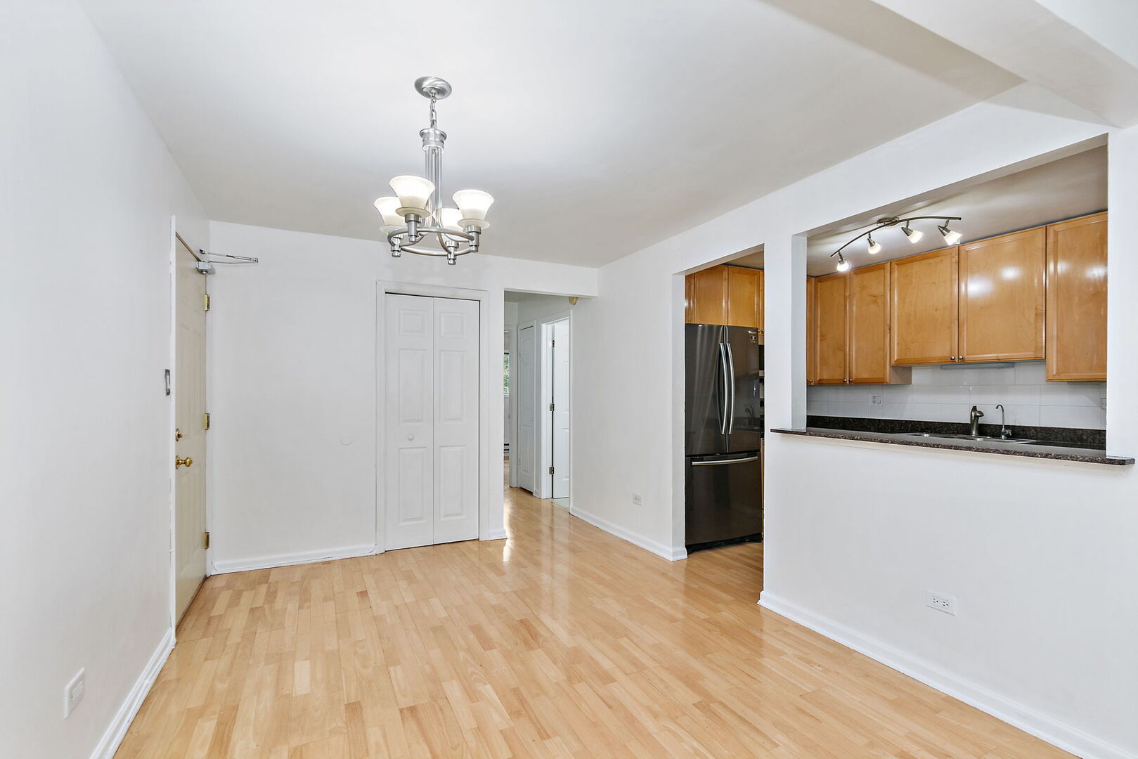 522 E Spruce Drive 1B
