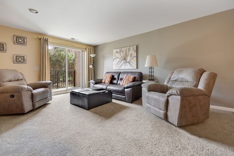 Tiny photo for 815 Leicester Road #114A, Elk Grove Village, IL 60007 (MLS # 12603543)