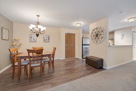 Tiny photo for 815 Leicester Road #114A, Elk Grove Village, IL 60007 (MLS # 12603543)