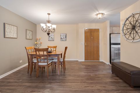 Tiny photo for 815 Leicester Road #114A, Elk Grove Village, IL 60007 (MLS # 12603543)