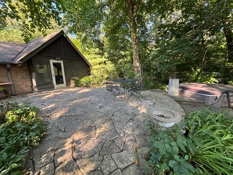 Tiny photo for 29W101 Morris Court, Warrenville, IL 60555 (MLS # 12432915)